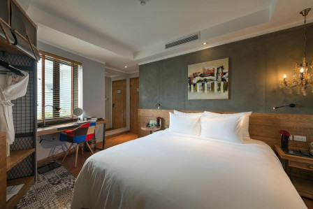 Bespoke Trendy Hotel Hanoi 